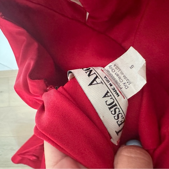 Beautiful red prom/formal dress - Picture 5 of 5